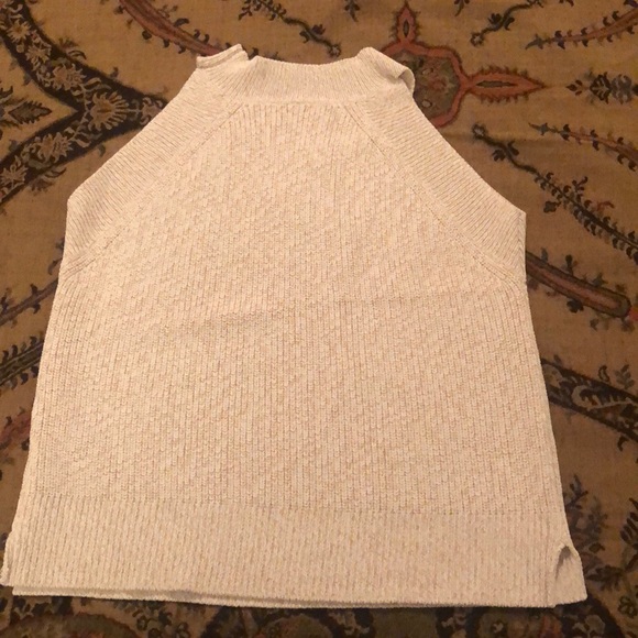 Sleeveless top.New! - Picture 5 of 8